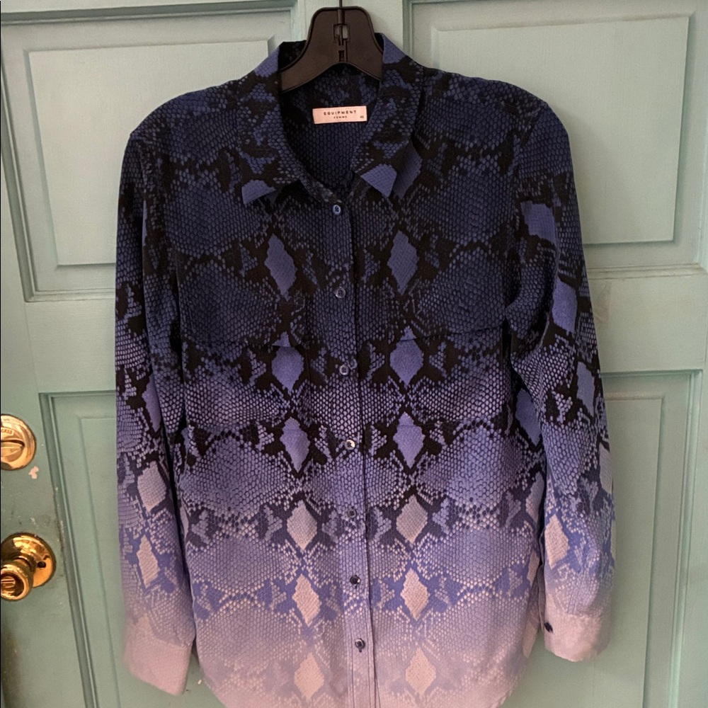 Equipment silk snake print Ombré long sleeve top in size XS. # 3132